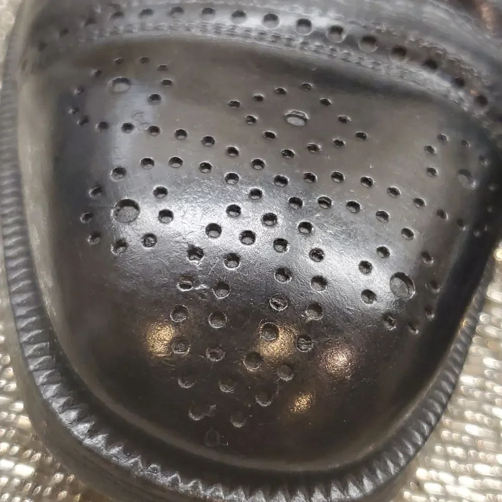 ‎BELTRAMI Black Leather Wingtip Oxfords - Size 9